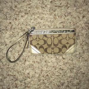 Coach Bags - Coach wristlet Coach Bags - Coach wristlet